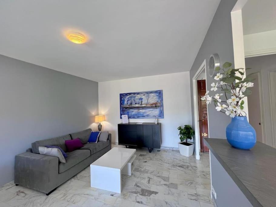 Le Pinede - Apt 4 Prs- Parking - Clim - 500M Plages Antibes Exterior photo