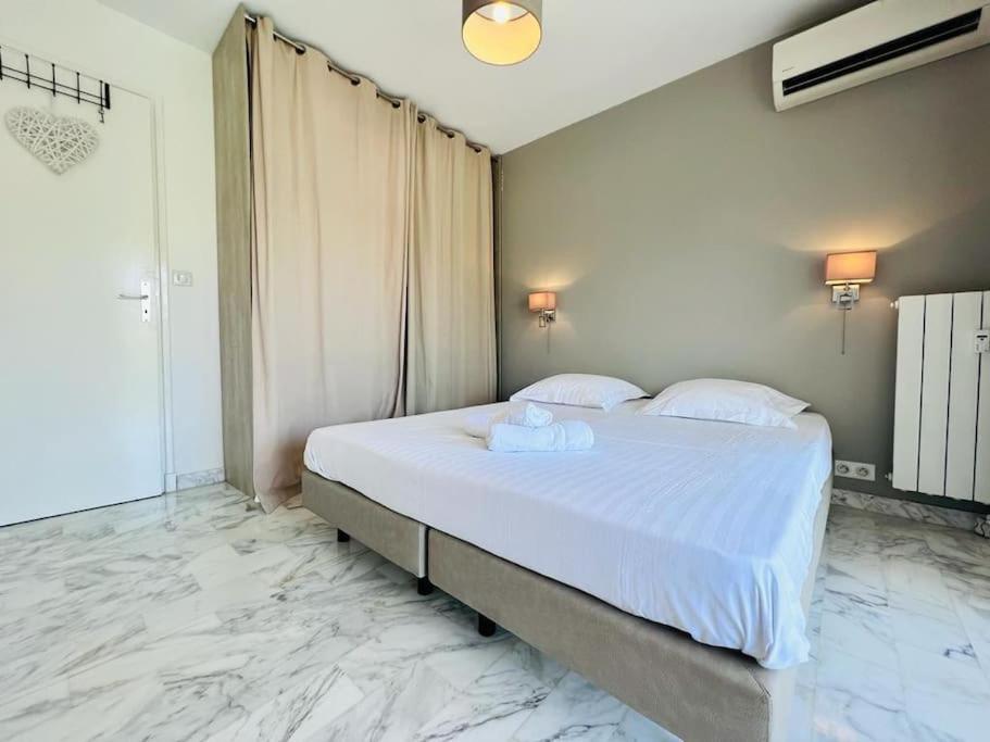 Le Pinede - Apt 4 Prs- Parking - Clim - 500M Plages Antibes Exterior photo