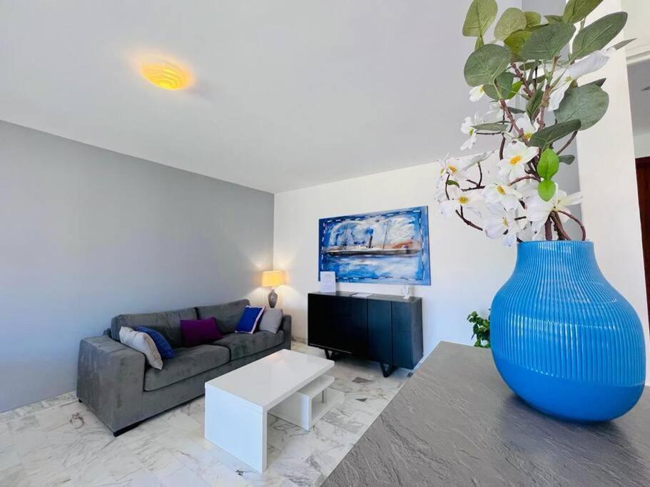 Le Pinede - Apt 4 Prs- Parking - Clim - 500M Plages Antibes Exterior photo